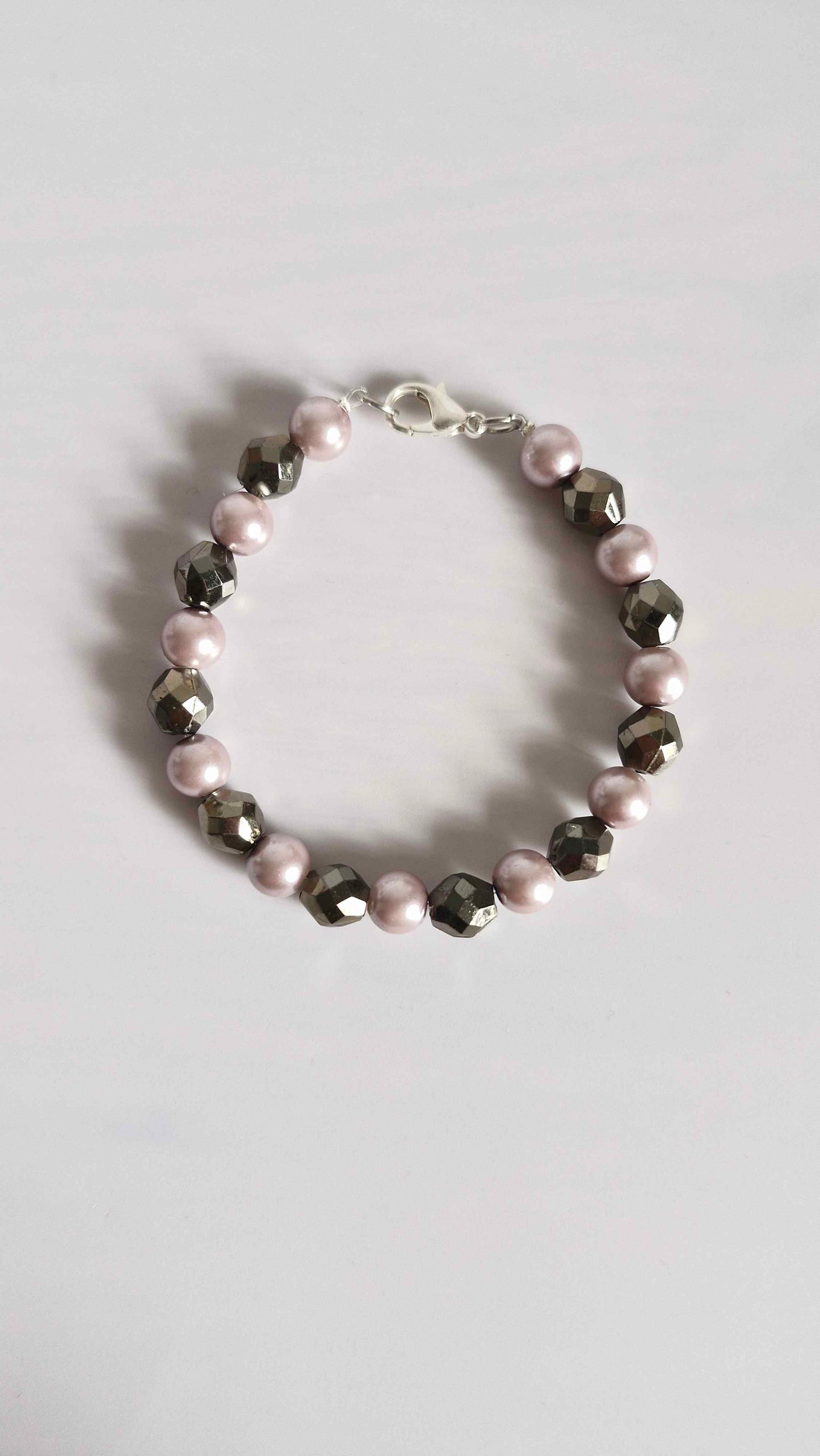 Mauve Pearl & Faceted Pyrite Beaded Bracelet